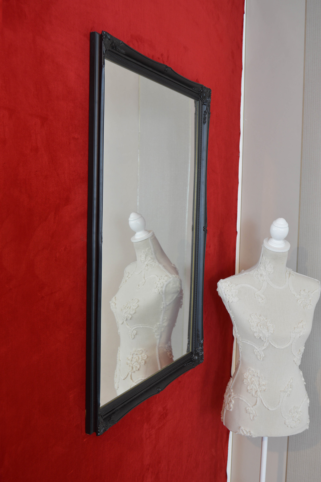 Extra Large Black Antique Shabby Chic Wall Mirror 3Ft4 X 2Ft4, 102cm X