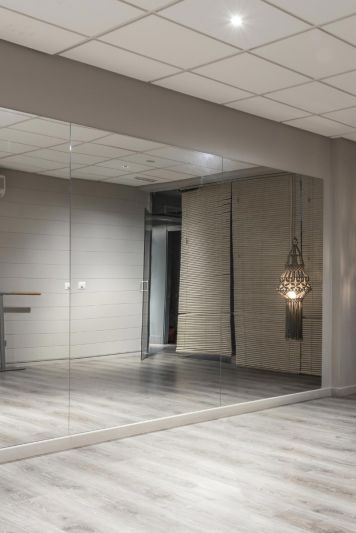 Bargain! Slight Seconds! Circuitt 4mm Sheet Mirror Glasss 213 x 122CM 7ft x 4ft Gym Dance Studio Save!